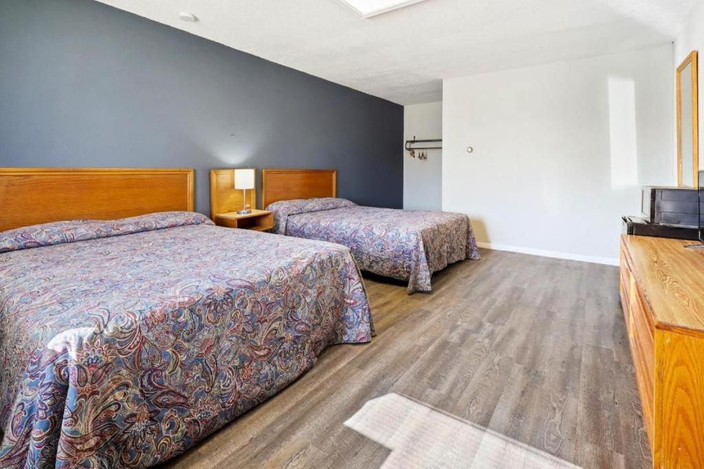 Hotel O - Hwy 63/92 Oskaloosa