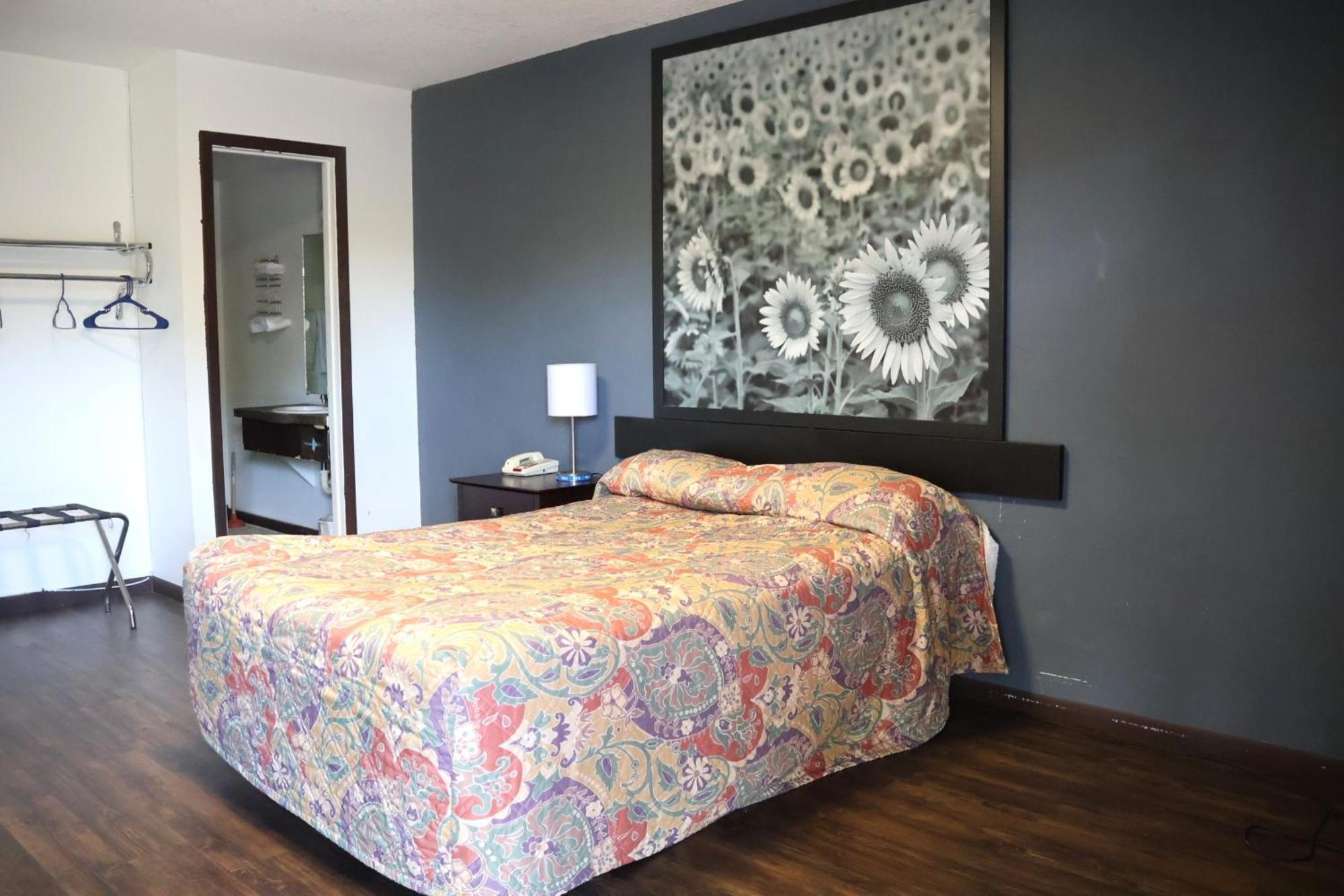 O - Hwy 63/92 Hotel 2*
